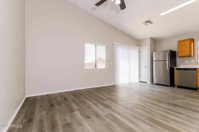 Building Photo - 2702 W Silver Creek Ln