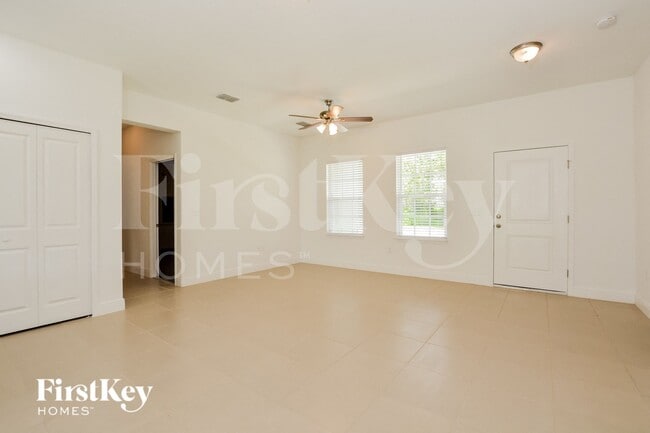 Building Photo - 106 Inconnu Ct