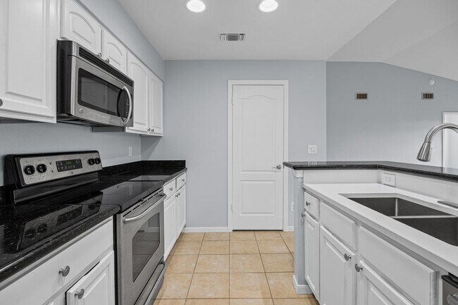 Foto del edificio - 6000 Shepherd Mountain Cove