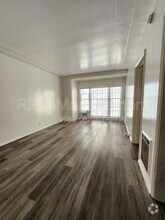 Building Photo - 1781 N Orchid Ave