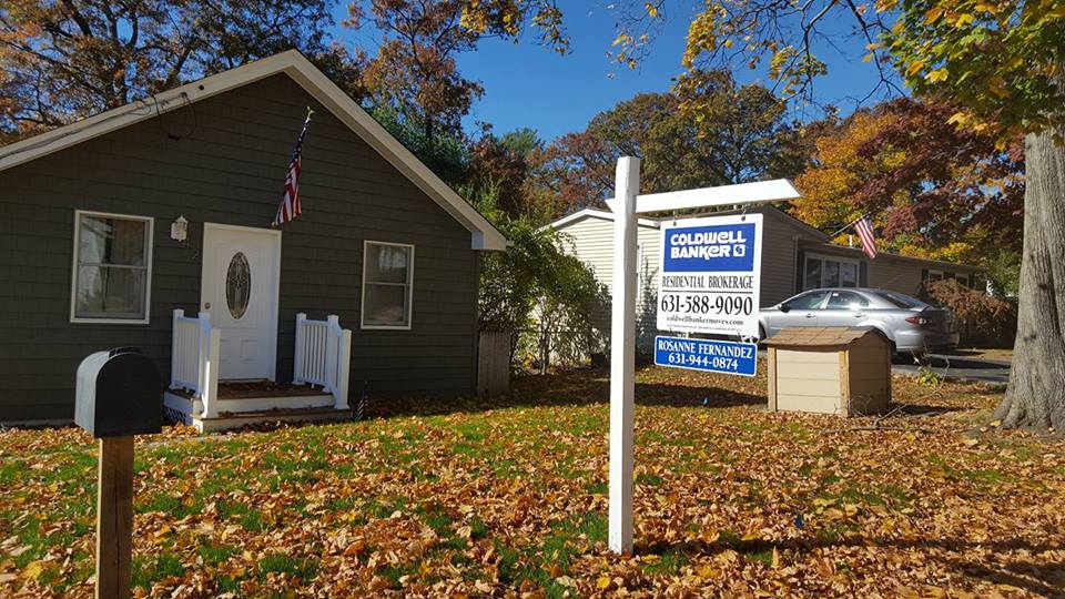 42 W 2nd St, Ronkonkoma, NY 11779 House for Rent in Ronkonkoma, NY