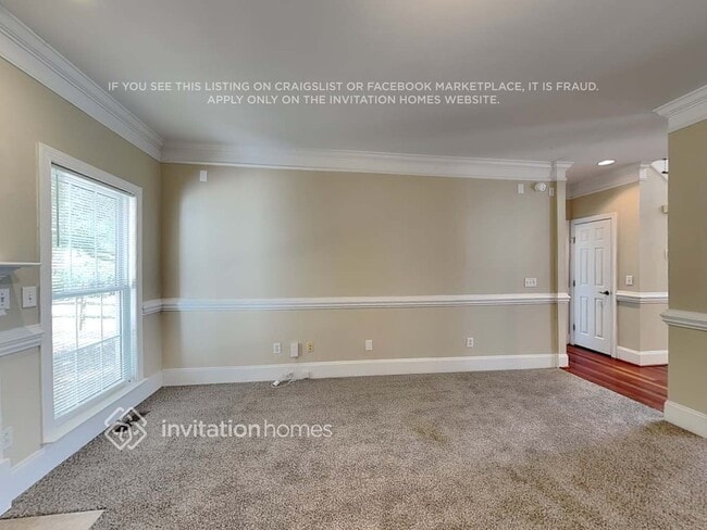 Building Photo - 9014 Sandpiper Dr