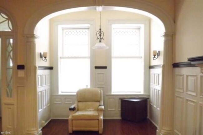 Foto del edificio - 8 br, 3 bath House - 2344 N PARK AVE