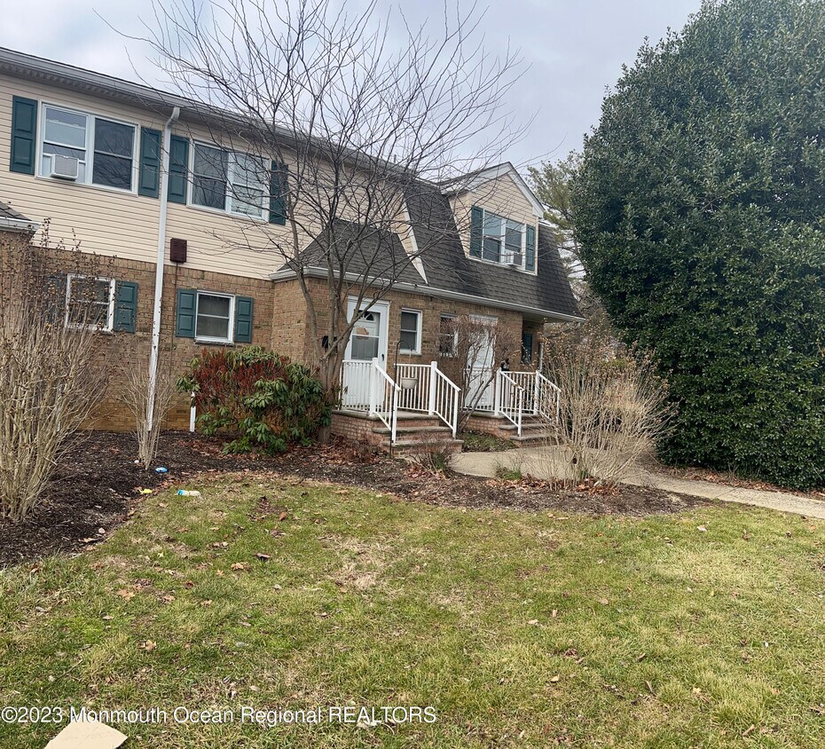 Primary Photo - 72 Manchester Ct