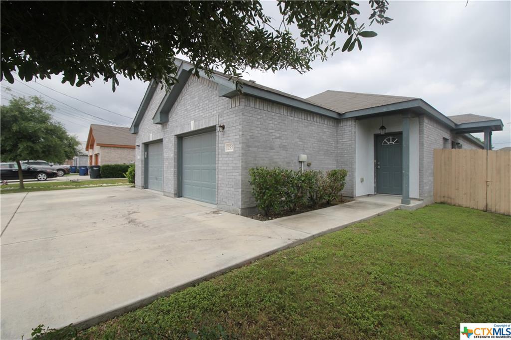235 Anne Louise Dr, New Braunfels, TX 78130 Townhouse for Rent in New