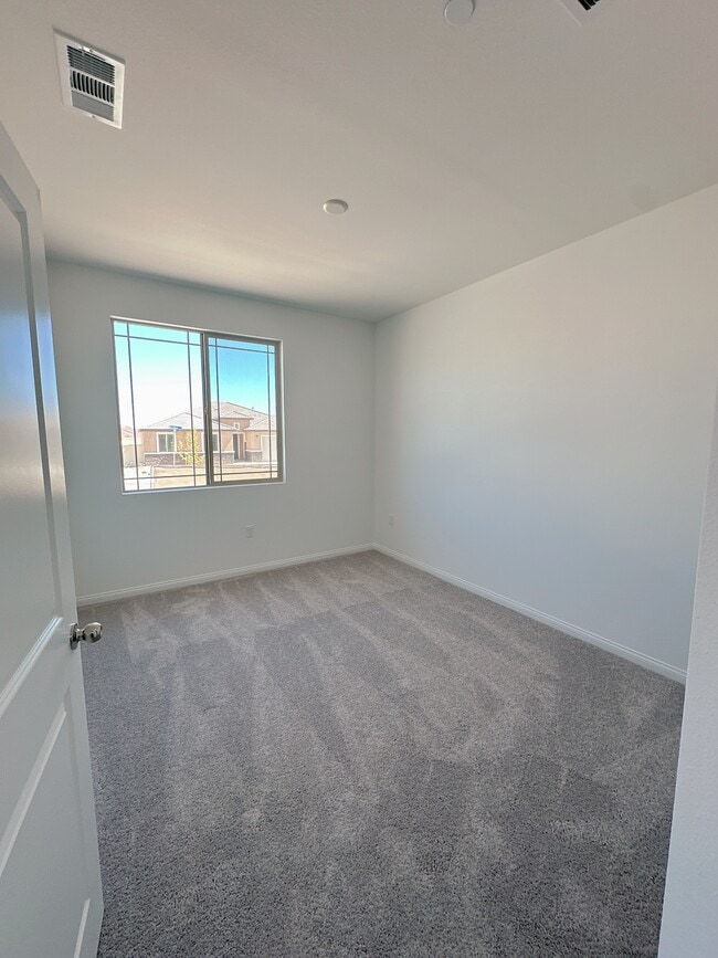 Building Photo - 4061 Hudson Ln