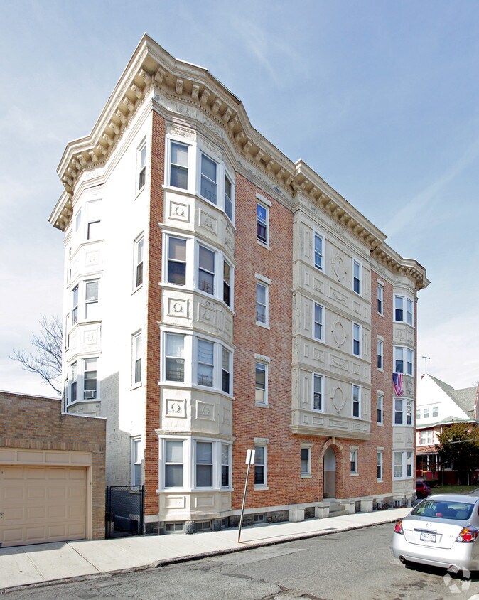 Primary Photo - 84 Ludlow St