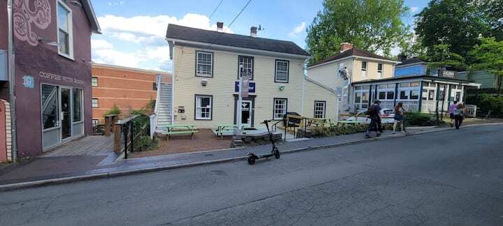Primary Photo - 17 Elliewood Ave