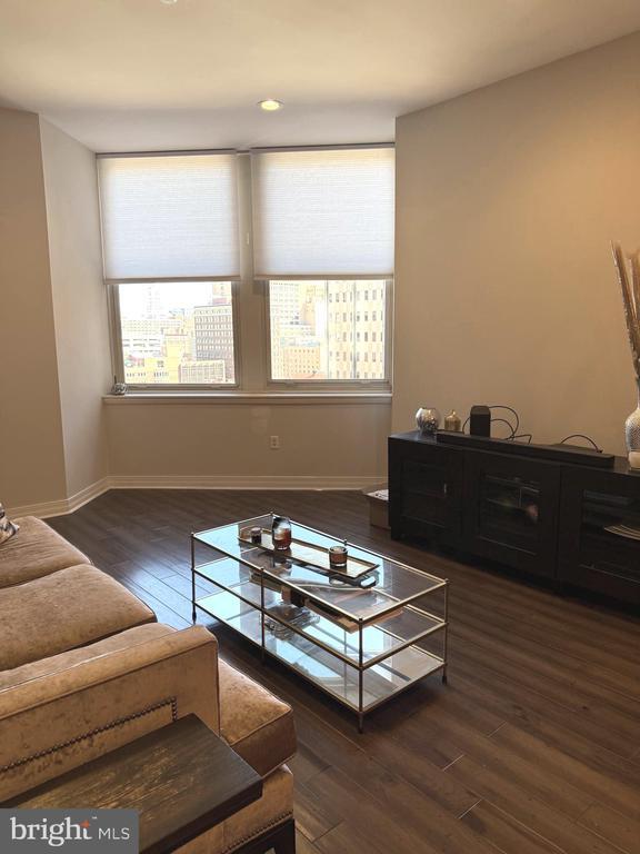 Building Photo - 1600 Arch St