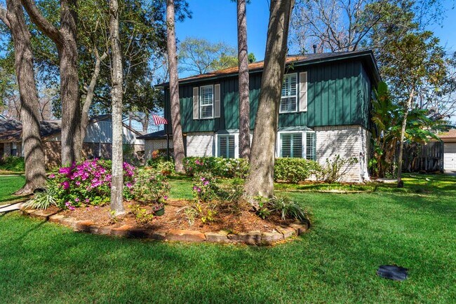 Building Photo - 19122 Enchanted Oaks Dr
