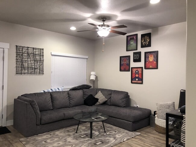 Foto del edificio - 703 S 1803 W