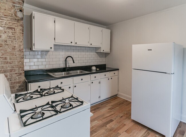 Full kitchen with appliances. - 62 Chester Ave SE