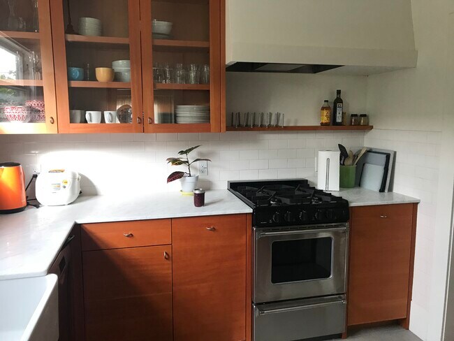 Foto del edificio - 1301 Bonita Ave