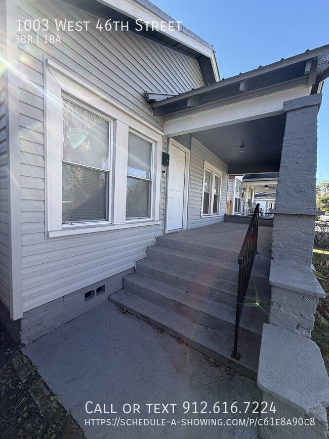 Building Photo - 1003 W 46th St