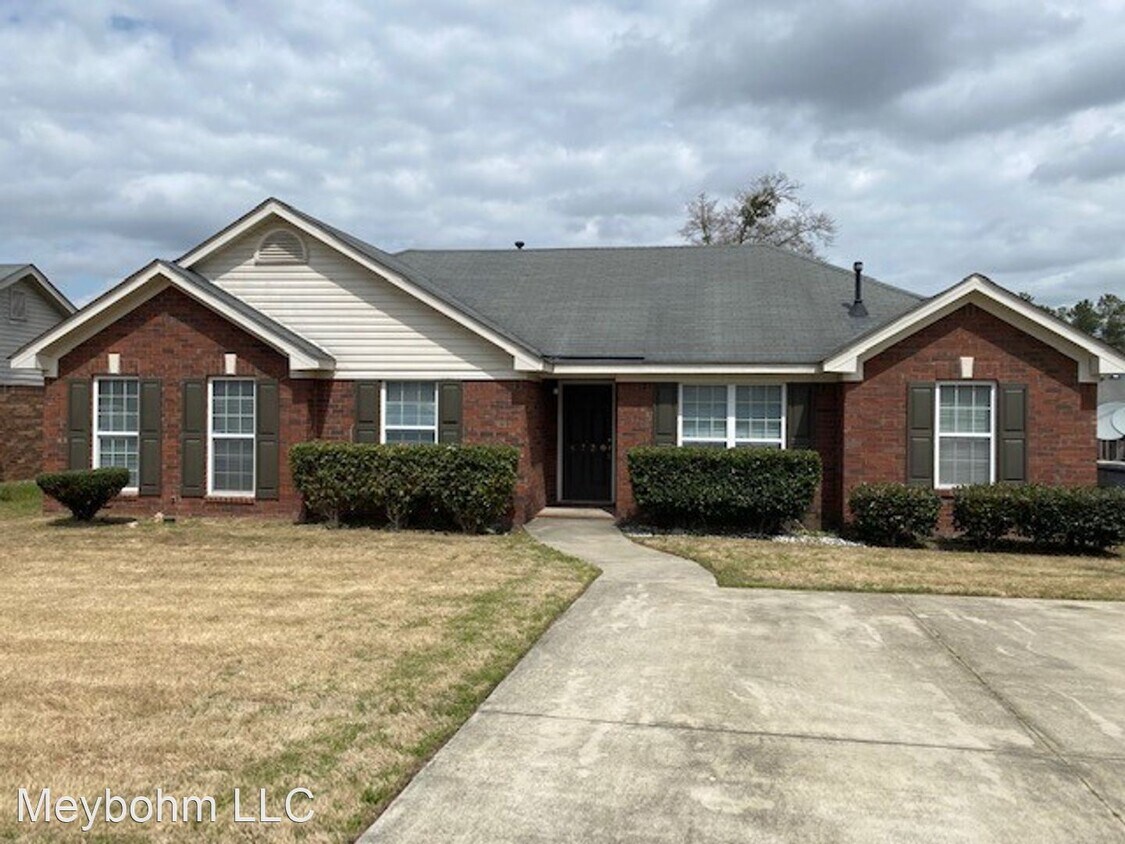 Foto principal - 3 br, 2 bath House - 4720 Laural Oak Drive