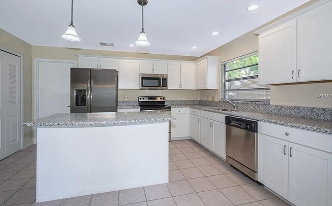Foto del edificio - 7645 Clubhouse Estates Dr