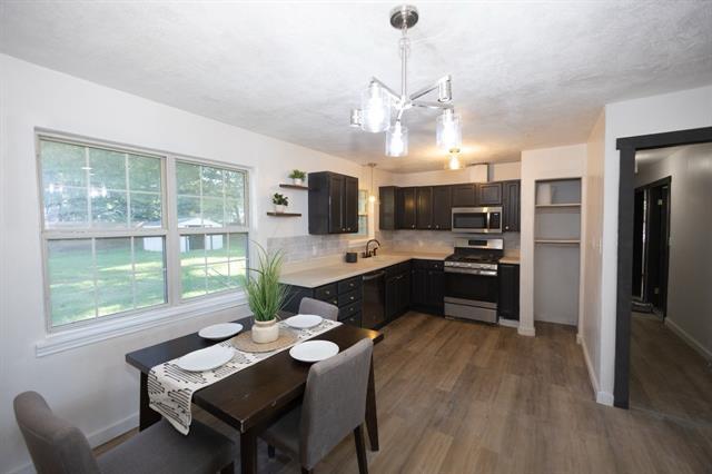 Foto del edificio - 600 Scenic Dr