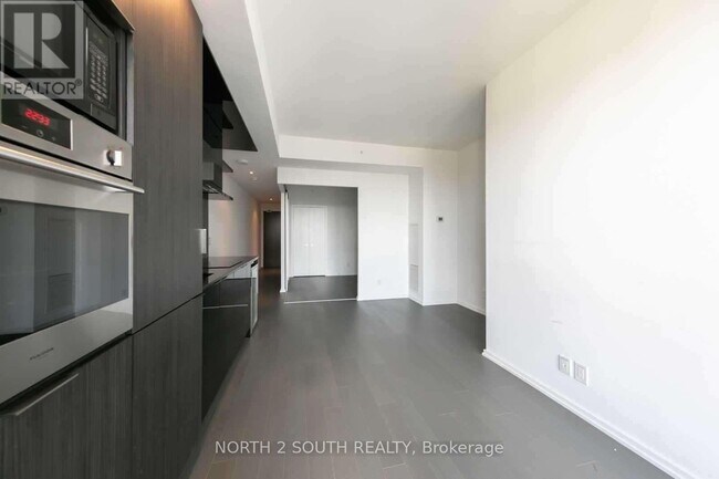 Building Photo - 70 Temperance St