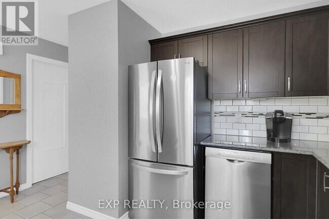 Building Photo - 204 Cattail Way