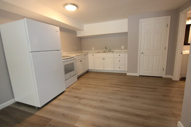 Foto del edificio - 13 Providence Rd