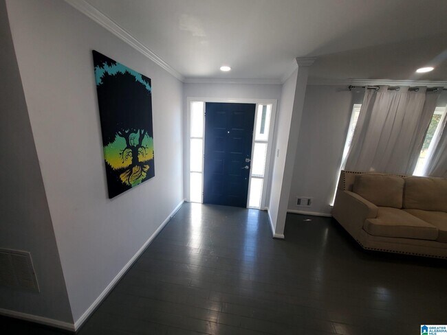 Foto del edificio - 1235 Little Brook Ln