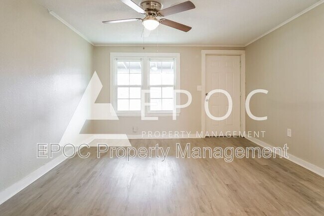 Building Photo - 410 S 69th E Ave