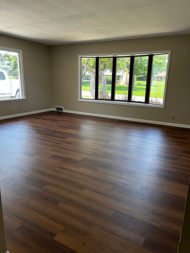 Foto del edificio - 211 Luisita Rd