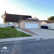 Building Photo - 8239 Water View Ct