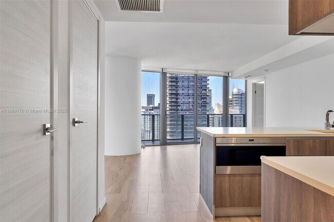 Photo - 801 South Miami Avenue Apt #4404, Miami, FL 33130 - 3 BR 3 BA condo