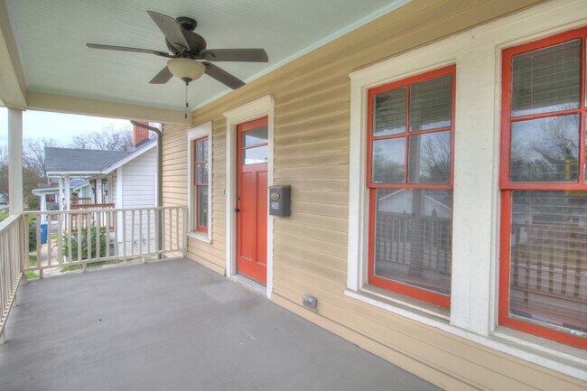 Building Photo - Downtown Durham Living! 2bd/2ba Home on Ge...