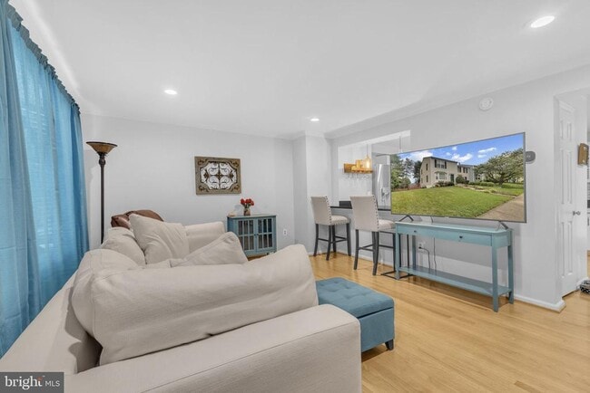 Building Photo - 7113 Latour Ct