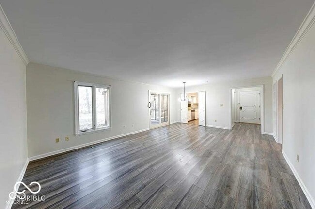 Foto del edificio - 5525 Roxbury Terrace