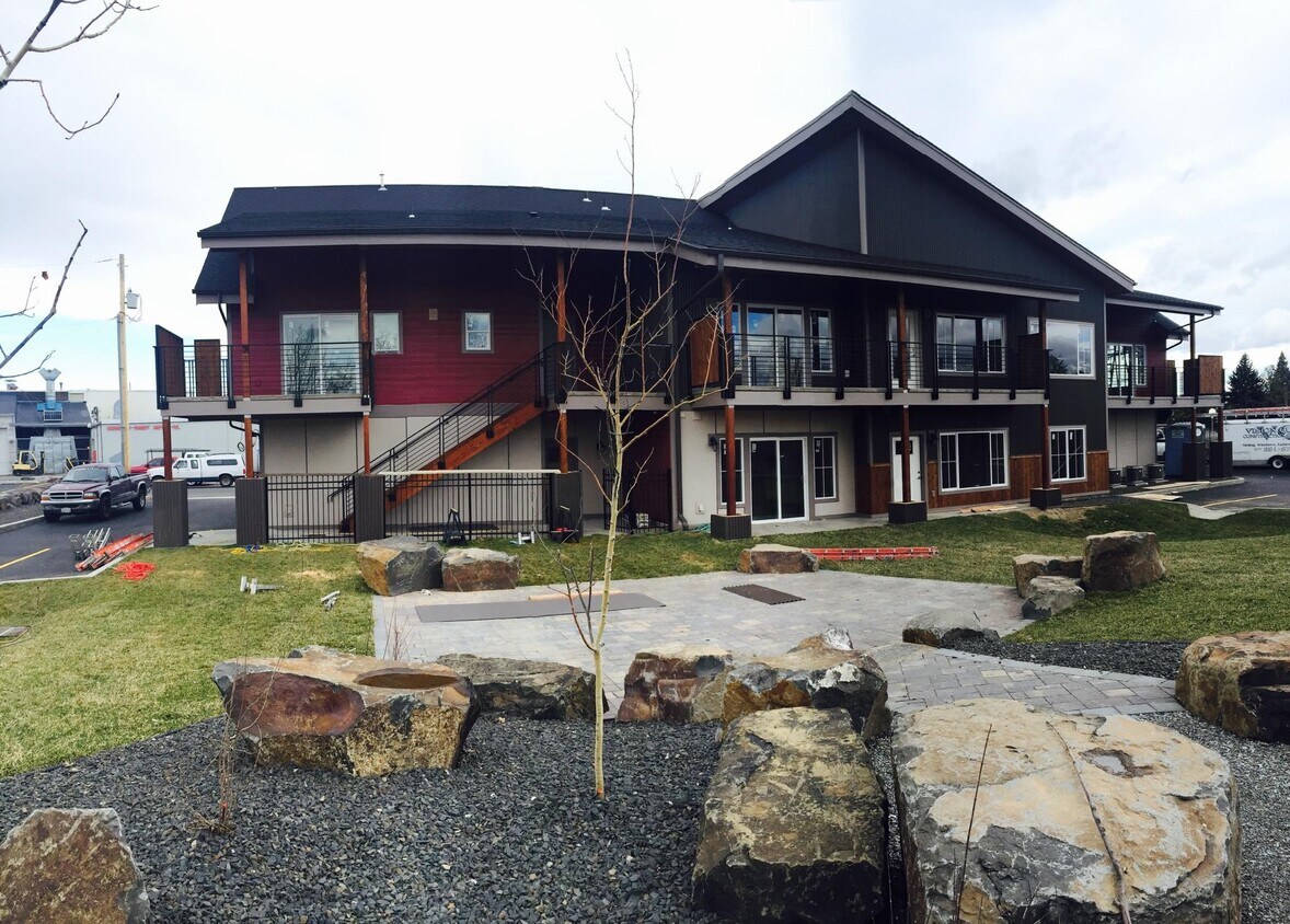 Back Patios facing the River - 722 N Superior St