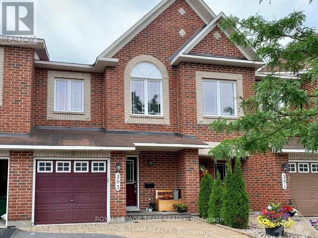 Primary Photo - 293 Forestbrook St