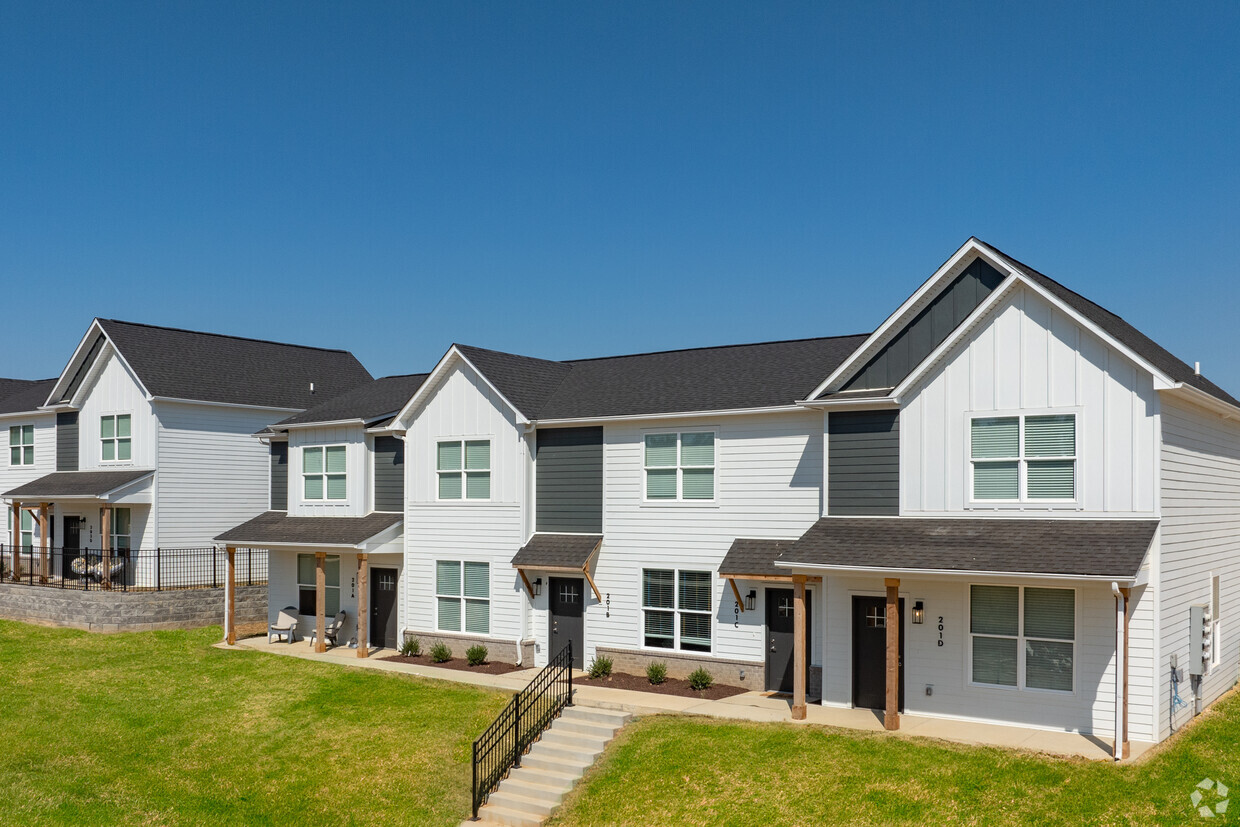 Primary Photo - Buffalo Ridge - BRAND NEW Townhomes