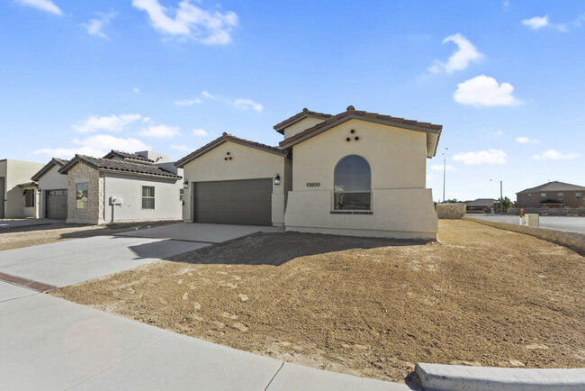 Building Photo - 13800 Paseo De Plata Dr