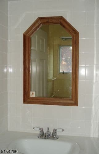 Building Photo - 171 Main St