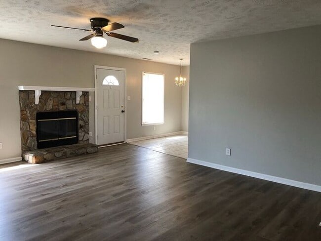Building Photo - 2209 Mossycup Ln