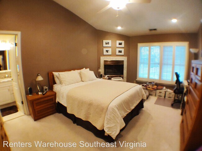 Building Photo - 4 br, 2.5 bath House - 265 Golden Maple Drive
