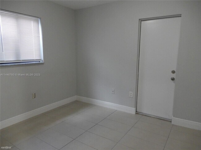 Building Photo - 2 br, 2 bath House - 11549 SW 4th St