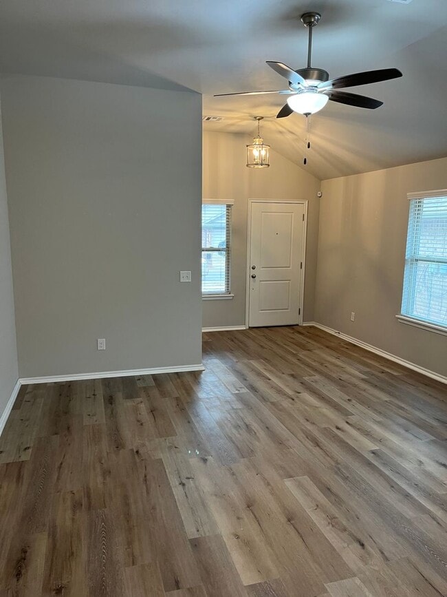 Building Photo - 1st Month Free!