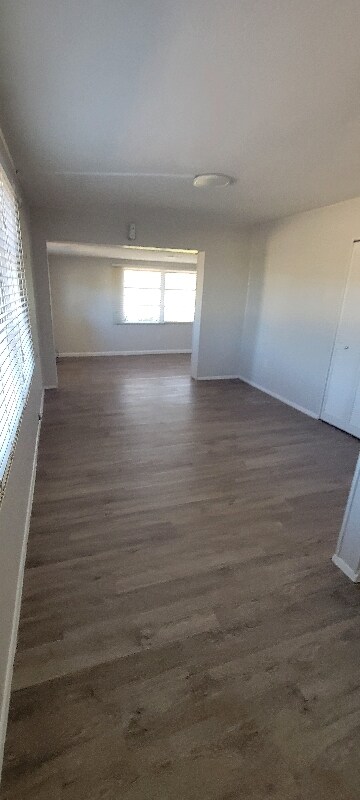 Foto del edificio - 8103 Agress Ave