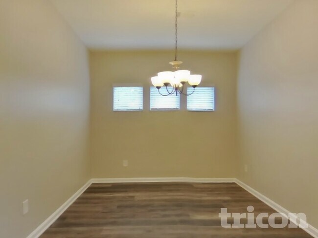 Building Photo - 10 Moonrise Crossing