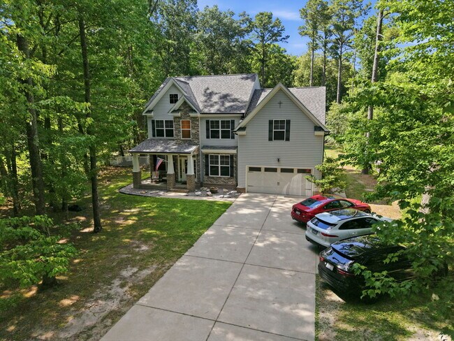 Building Photo - 1041 Scenic Blvd
