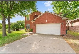 Building Photo - 1801 Sharpsbury Dr