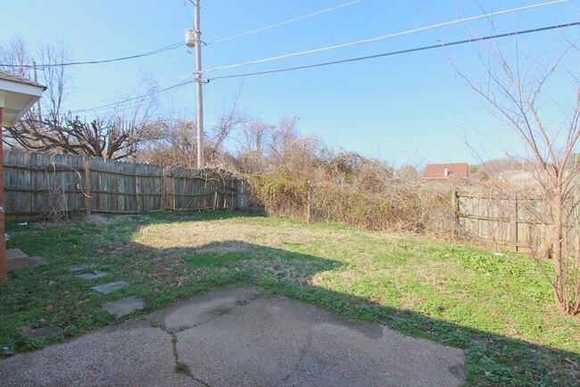 Building Photo - 5558 Oak Branch Cir N