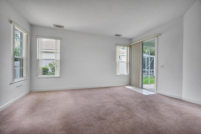 Foto del edificio - 511 SW Treasure Cove