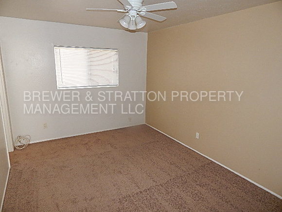 Building Photo - 6802 W Wolf St