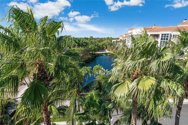Foto del edificio - 765 Crandon Blvd