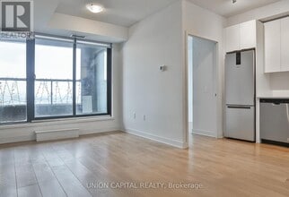 Building Photo - 2920 Hwy 7